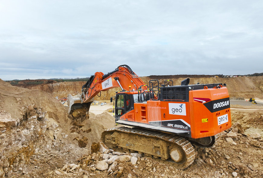 La nouvelle DX800LC-7 change la donne dans une carrière de calcaire au Royaume-Uni